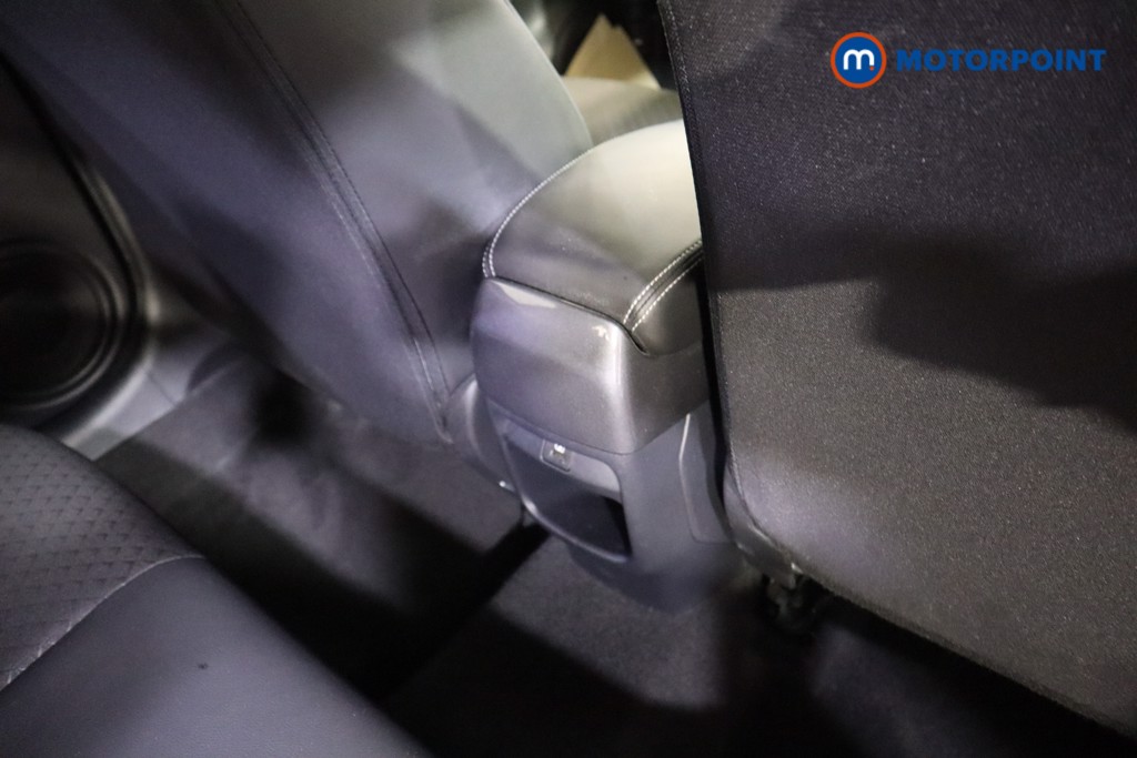 Nissan Juke N-Connecta Automatic Petrol SUV - Stock Number (1586060) - 19th supplementary image