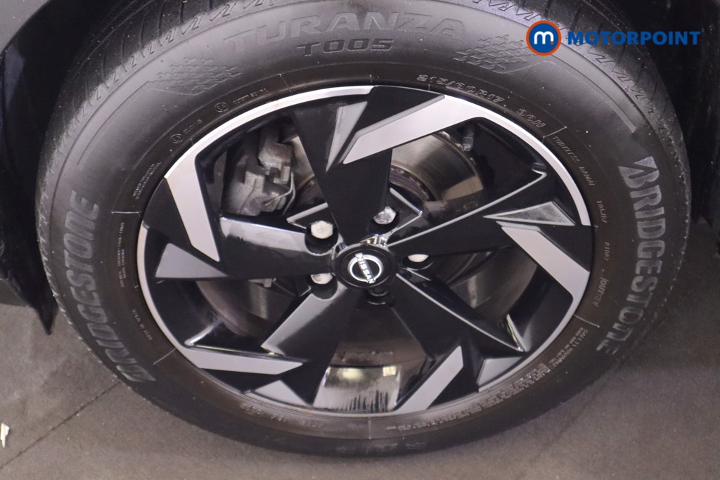 Nissan Juke N-Connecta Automatic Petrol SUV - Stock Number (1586060) - 24th supplementary image