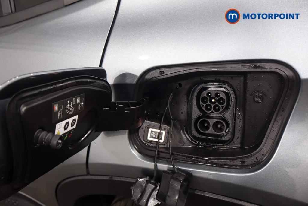 Jeep Avenger Summit Automatic Electric SUV - Stock Number (1586099) - 32nd supplementary image