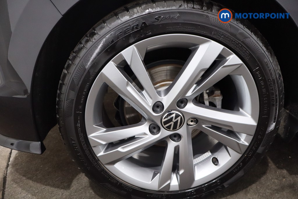 Volkswagen Golf R-Line Automatic Petrol Hatchback - Stock Number (1586308) - 9th supplementary image