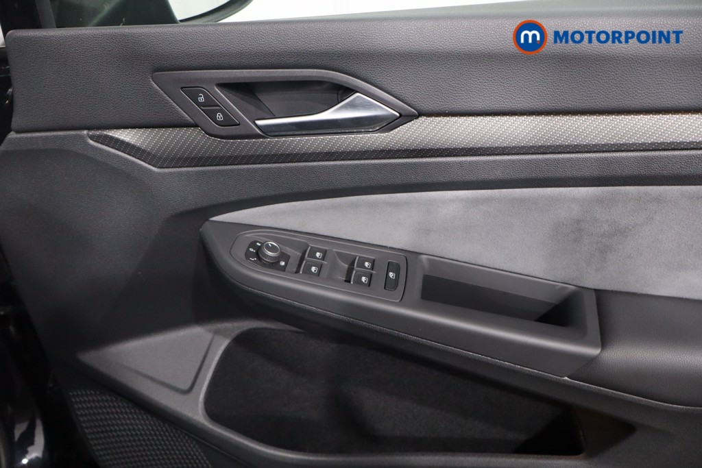Volkswagen Golf R-Line Automatic Petrol Hatchback - Stock Number (1586308) - 21st supplementary image