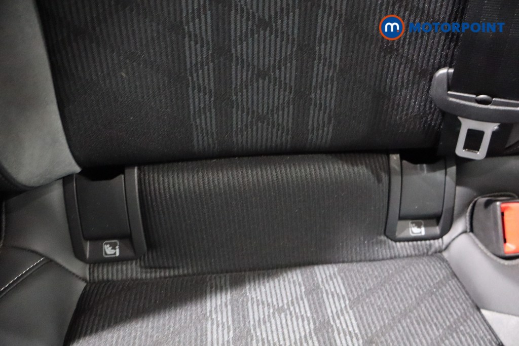 Volkswagen Golf R-Line Automatic Petrol Hatchback - Stock Number (1586308) - 25th supplementary image