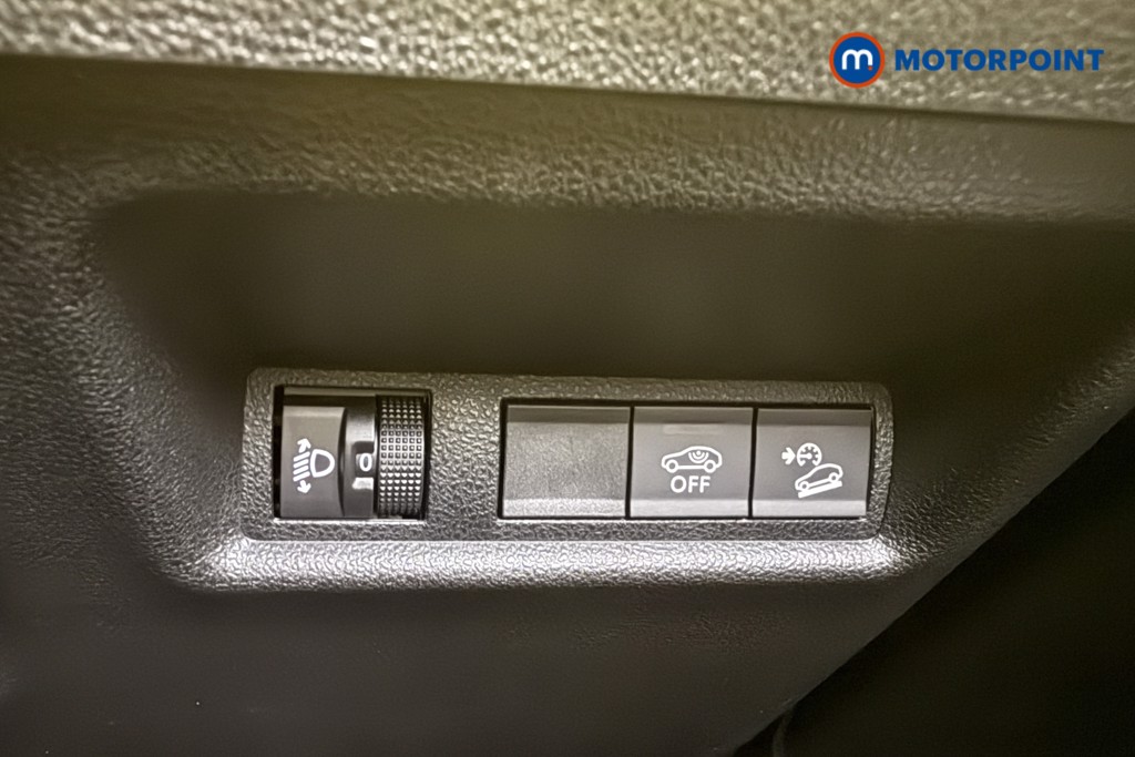 Jeep Avenger Altitude Manual Petrol SUV - Stock Number (1565120) - 16th supplementary image