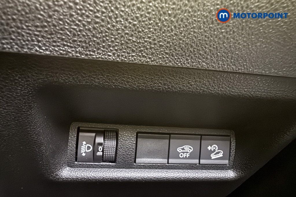 Jeep Avenger Altitude Manual Petrol SUV - Stock Number (1565133) - 16th supplementary image