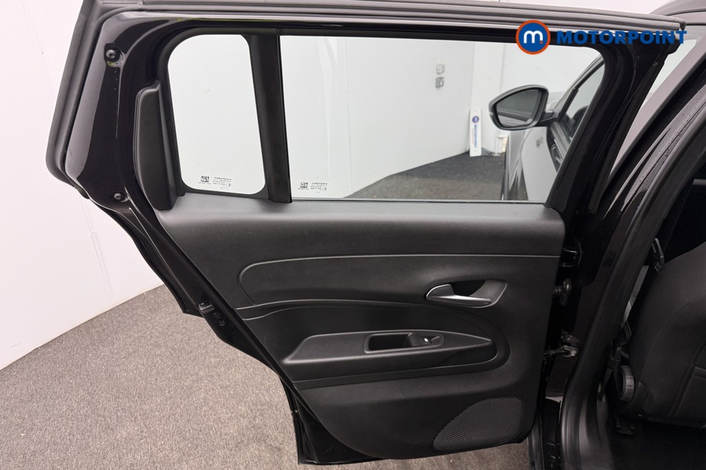 Jeep Avenger Altitude Manual Petrol SUV - Stock Number (1565137) - 6th supplementary image