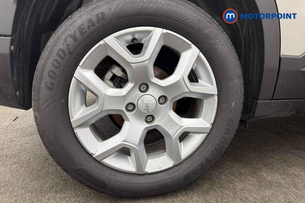 Jeep Avenger Altitude Manual Petrol SUV - Stock Number (1565142) - 9th supplementary image