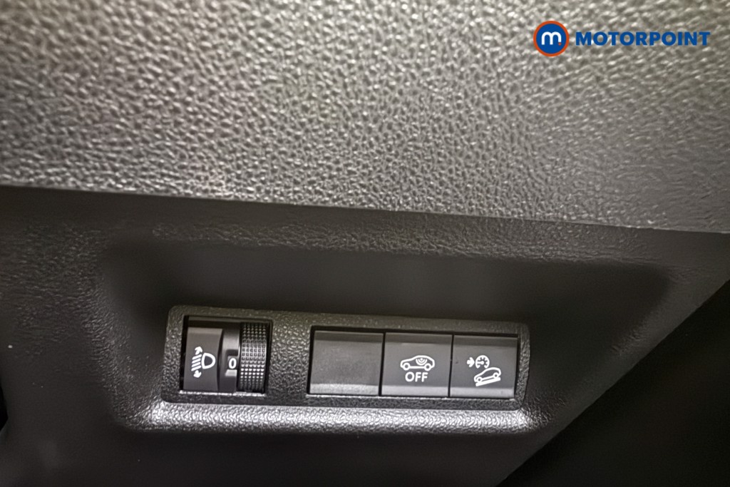 Jeep Avenger Altitude Manual Petrol SUV - Stock Number (1565142) - 16th supplementary image
