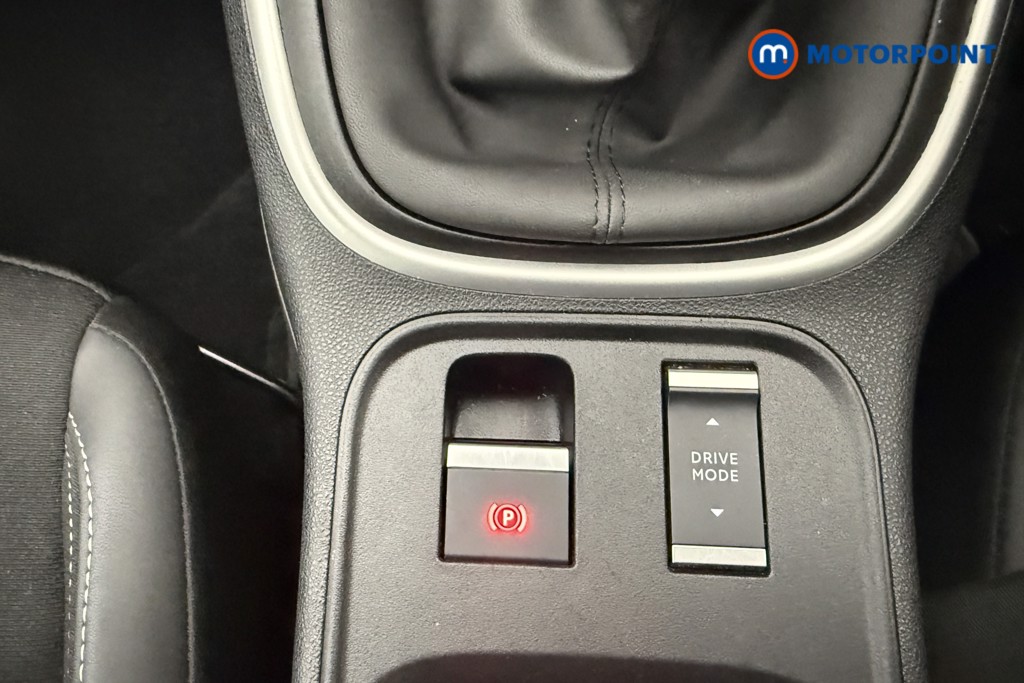 Jeep Avenger Altitude Manual Petrol SUV - Stock Number (1565153) - 16th supplementary image