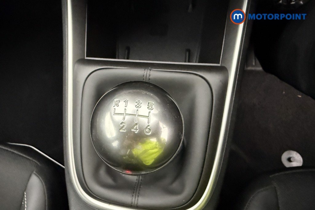 Jeep Avenger Altitude Manual Petrol SUV - Stock Number (1565179) - 14th supplementary image