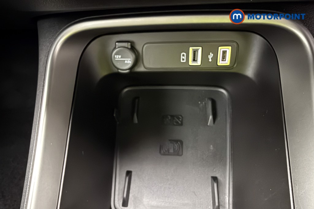 Jeep Avenger Altitude Manual Petrol SUV - Stock Number (1565179) - 15th supplementary image