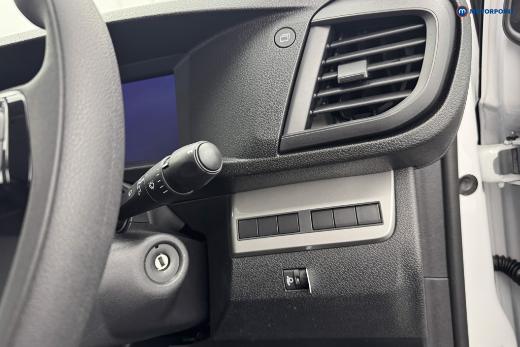 Vauxhall Vivaro Prime Manual Diesel Crew Bus - Stock Number (1567288) - 18th supplementary image