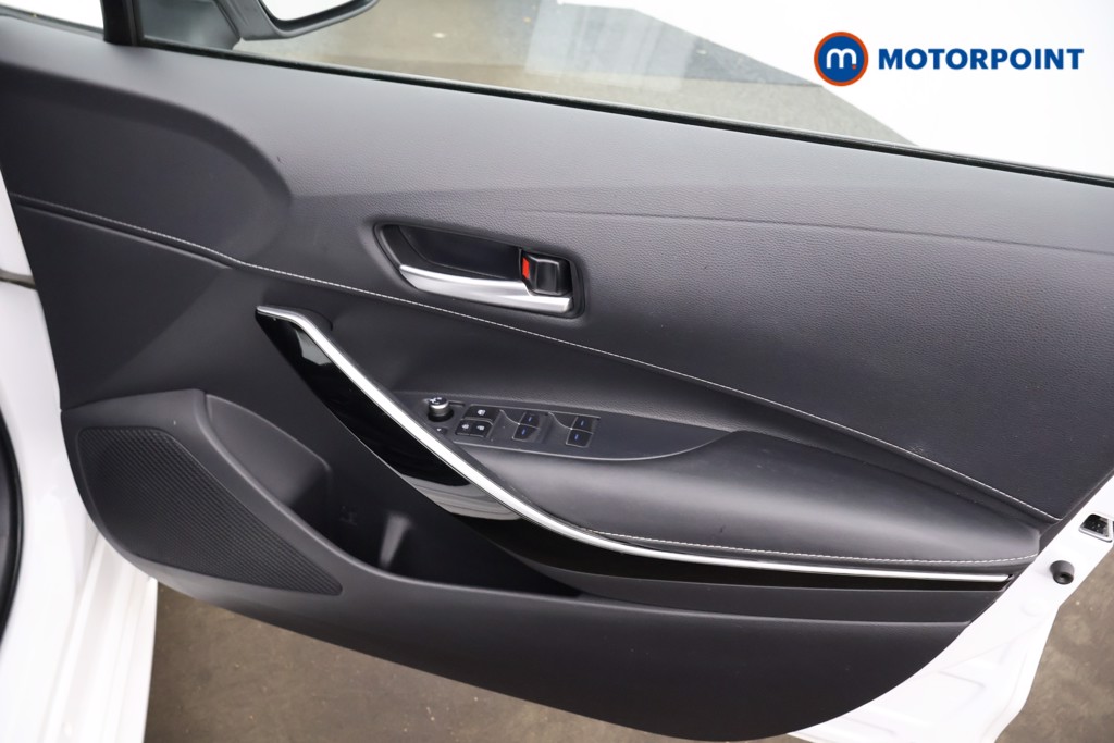 Toyota Corolla Design Automatic Petrol-Electric Hybrid Hatchback - Stock Number (1569314) - 9th supplementary image