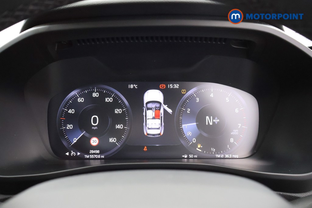 Volvo Xc40 Momentum Manual Petrol SUV - Stock Number (1569517) - 4th supplementary image