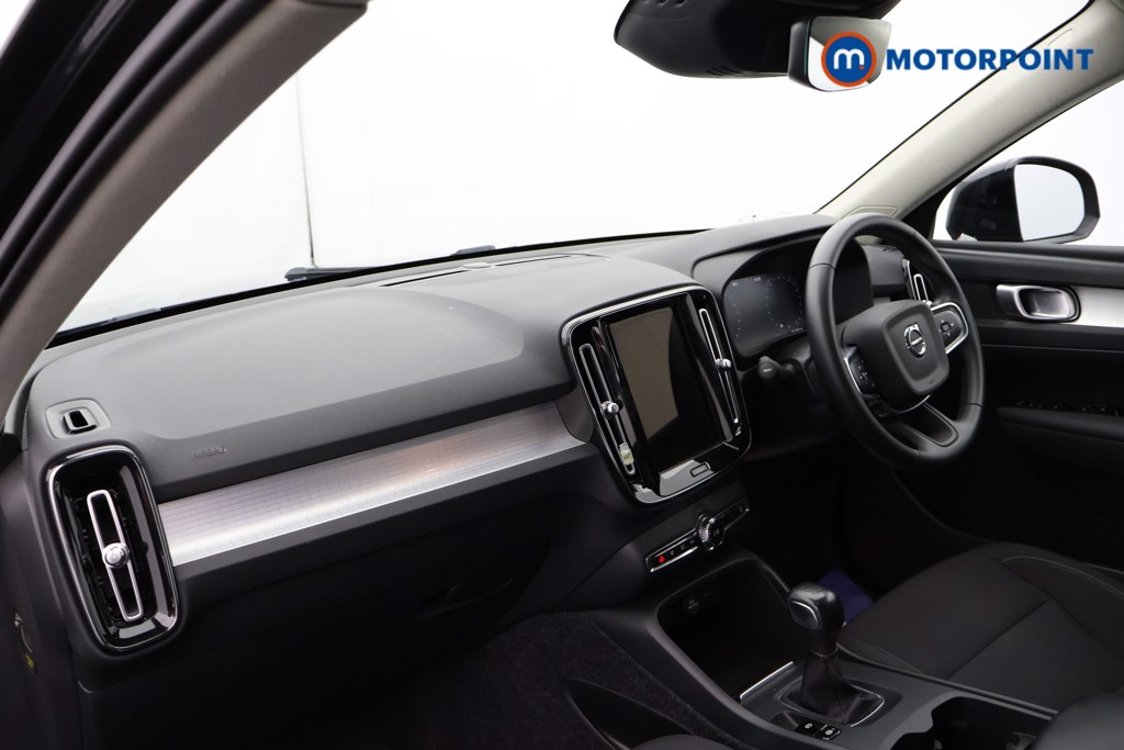 Volvo Xc40 Momentum Manual Petrol SUV - Stock Number (1569517) - 13th supplementary image