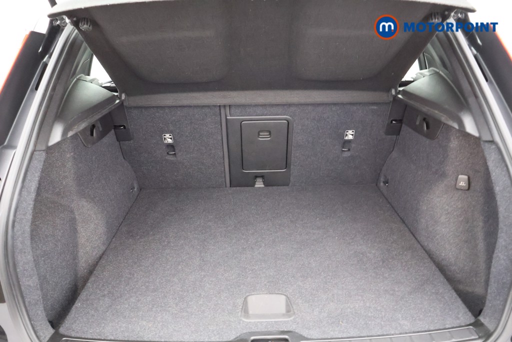 Volvo Xc40 Momentum Manual Petrol SUV - Stock Number (1569517) - 15th supplementary image