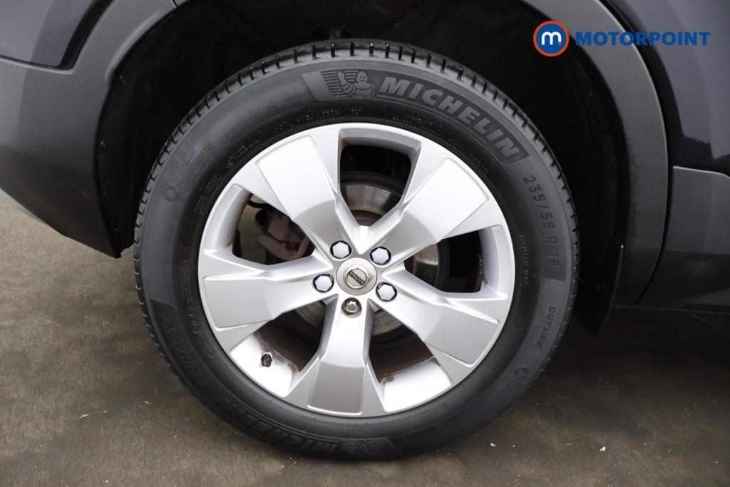 Volvo Xc40 Momentum Manual Petrol SUV - Stock Number (1569517) - 16th supplementary image