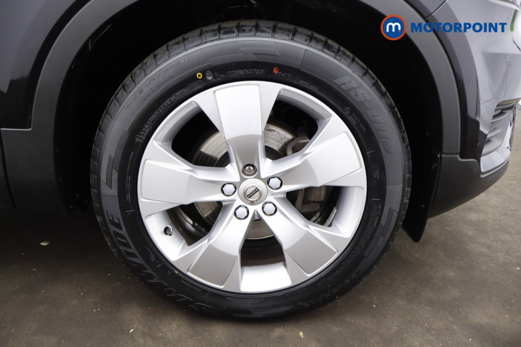 Volvo Xc40 Momentum Manual Petrol SUV - Stock Number (1569517) - 17th supplementary image
