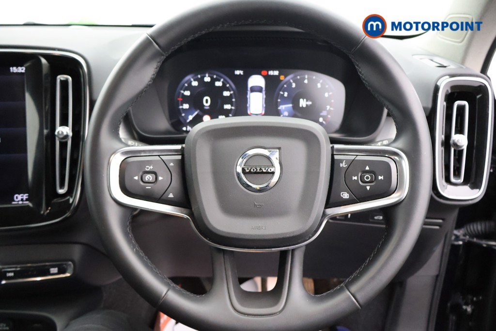 Volvo Xc40 Momentum Manual Petrol SUV - Stock Number (1569517) - 1st supplementary image