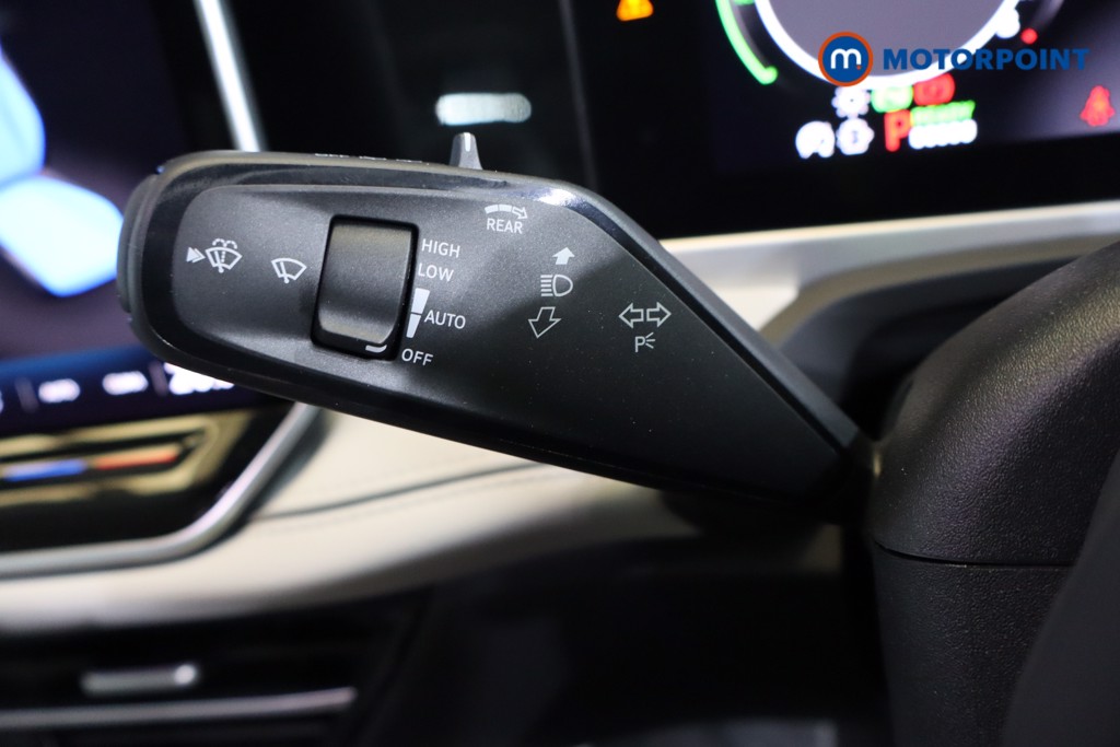 Volkswagen Passat Life Automatic Petrol Plug-In Hybrid Estate - Stock Number (1573305) - 17th supplementary image