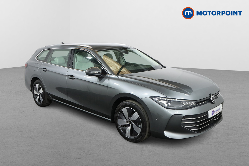 Volkswagen Passat Life Automatic Petrol Plug-In Hybrid Estate - Stock Number (1573305) - Drivers side front corner