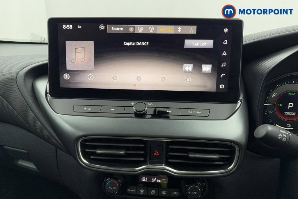 Nissan Juke N-Connecta Automatic Petrol-Electric Hybrid SUV - Stock Number (1573979) - 9th supplementary image