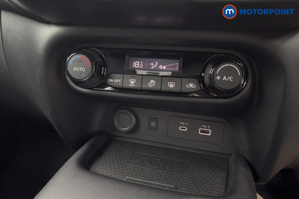 Nissan Juke N-Connecta Automatic Petrol-Electric Hybrid SUV - Stock Number (1573979) - 12th supplementary image