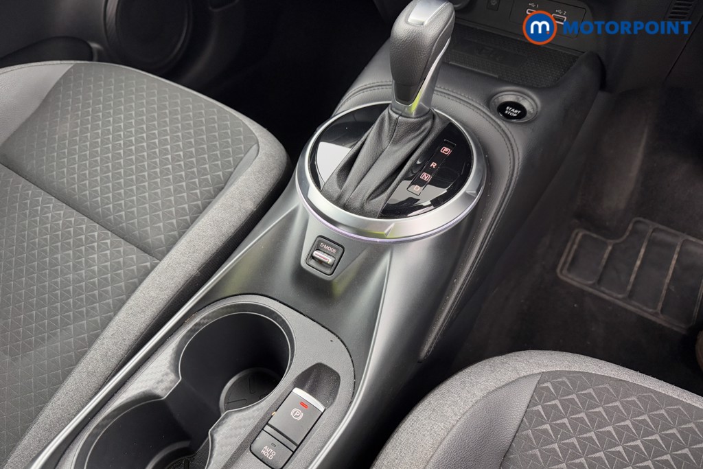 Nissan Juke N-Connecta Automatic Petrol-Electric Hybrid SUV - Stock Number (1573979) - 13th supplementary image