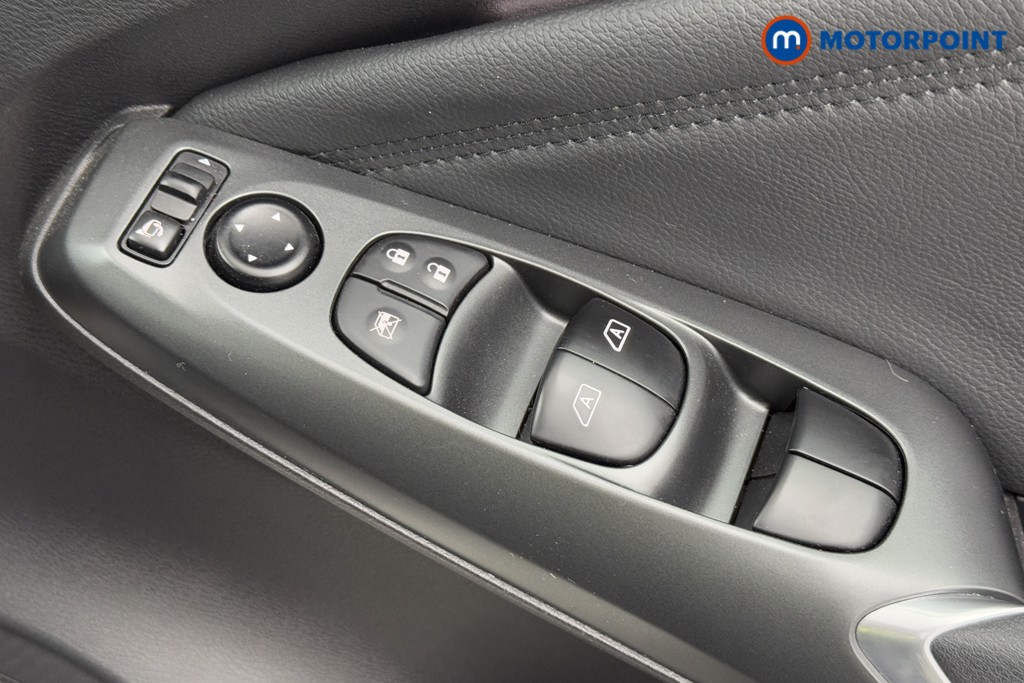 Nissan Juke N-Connecta Automatic Petrol-Electric Hybrid SUV - Stock Number (1573979) - 15th supplementary image
