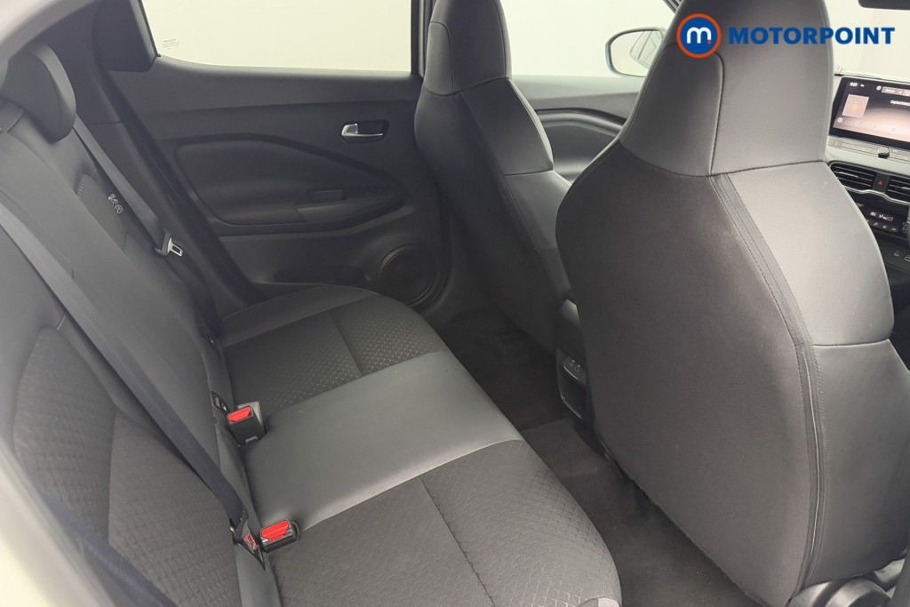 Nissan Juke N-Connecta Automatic Petrol-Electric Hybrid SUV - Stock Number (1573979) - 18th supplementary image
