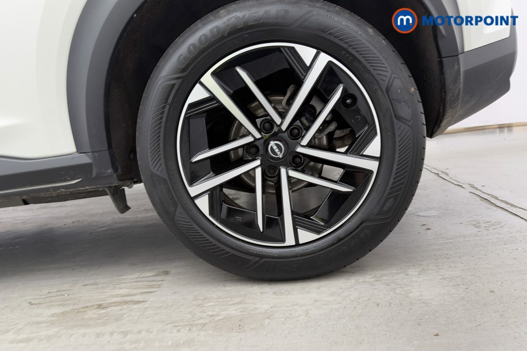 Nissan Juke N-Connecta Automatic Petrol-Electric Hybrid SUV - Stock Number (1573979) - 30th supplementary image