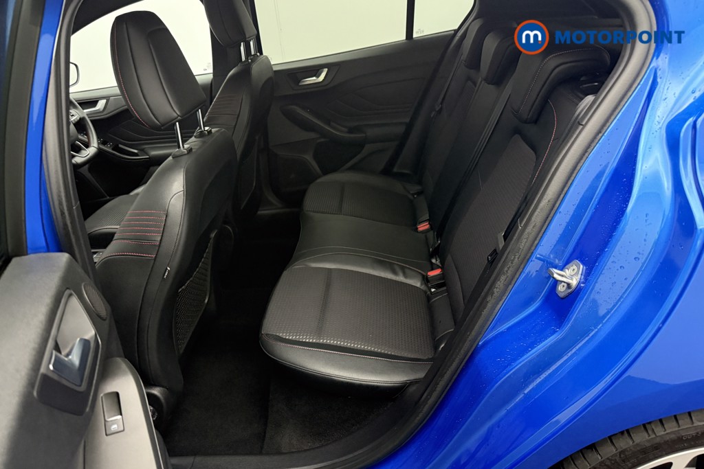 Ford Focus St-Line X Manual Diesel Hatchback - Stock Number (1574716) - 5th supplementary image