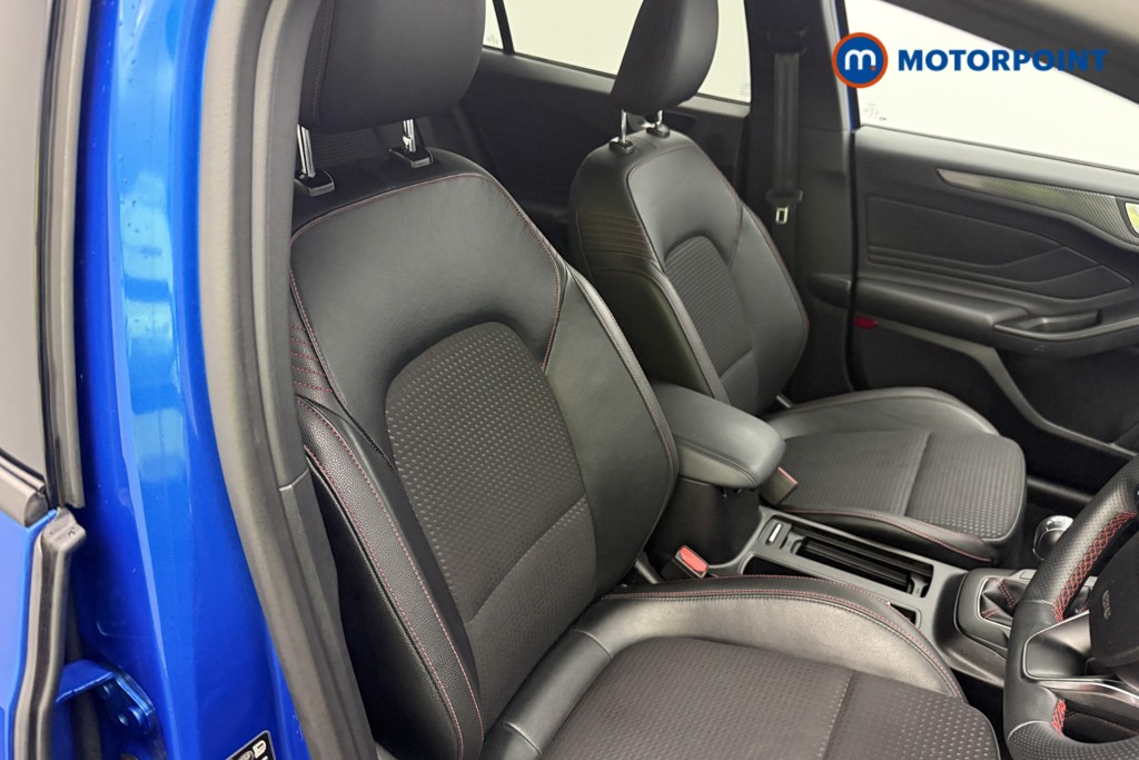 Ford Focus St-Line X Manual Diesel Hatchback - Stock Number (1574716) - 15th supplementary image
