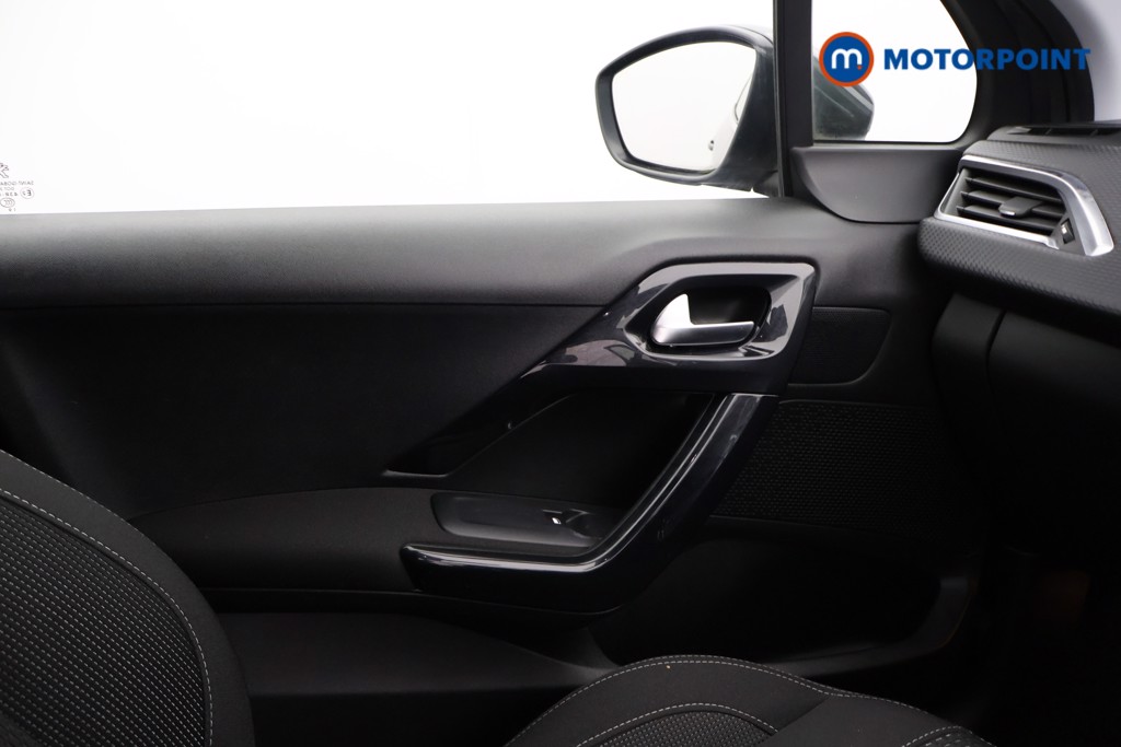 Peugeot 208 Tech Edition Manual Petrol Hatchback - Stock Number (1576515) - 8th supplementary image