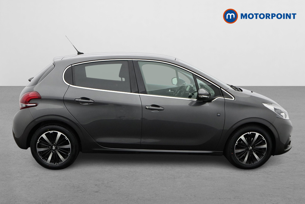 Peugeot 208 Tech Edition Manual Petrol Hatchback - Stock Number (1576515) - Drivers side