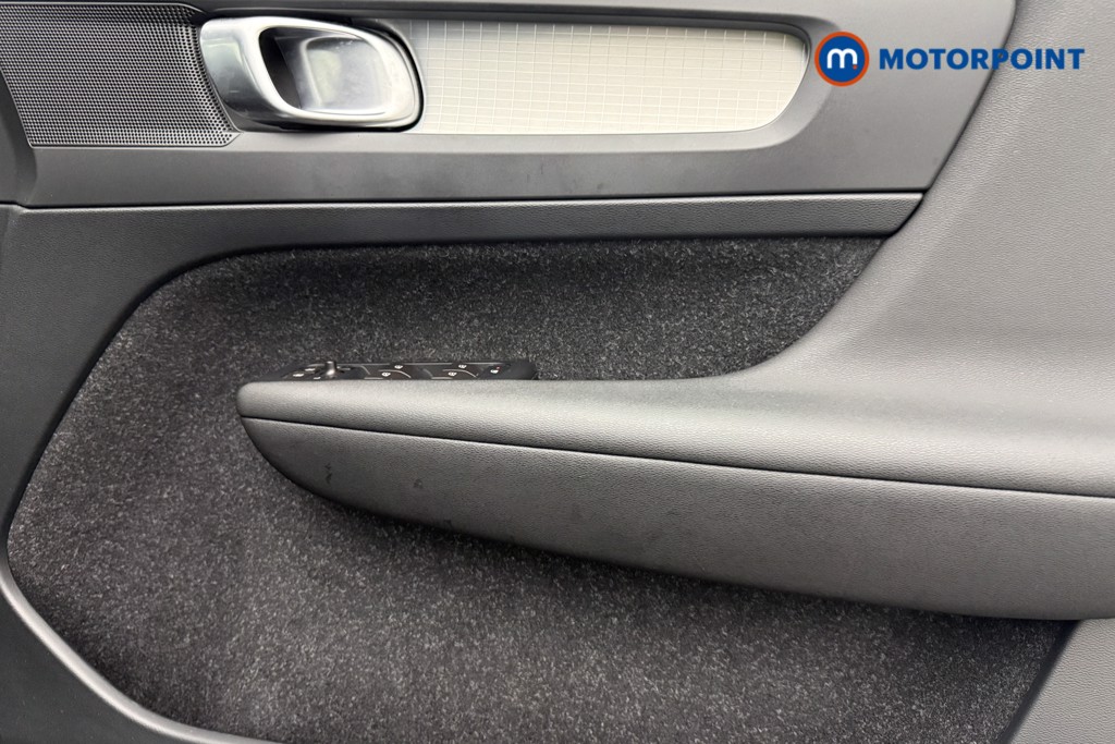 Volvo Xc40 Inscription Manual Petrol SUV - Stock Number (1576572) - 16th supplementary image