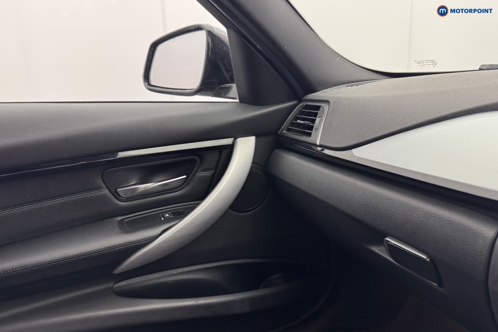 BMW 3 Series M Sport Automatic Petrol Estate - Stock Number (1578531) - 18th supplementary image