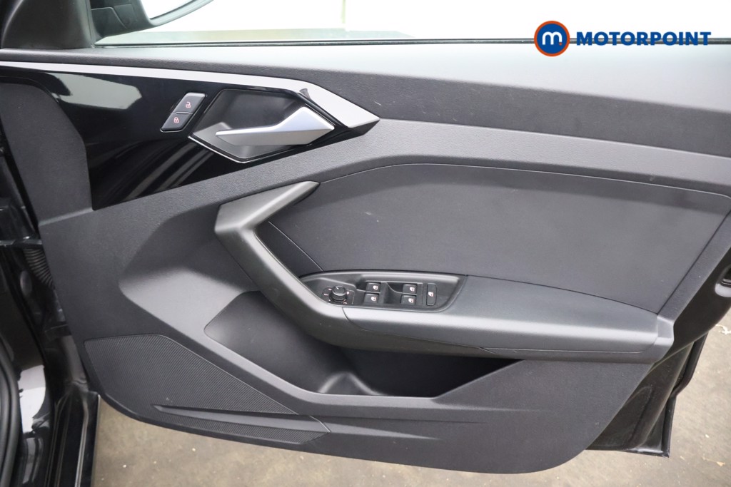 Audi A1 Technik Manual Petrol Hatchback - Stock Number (1579001) - 9th supplementary image