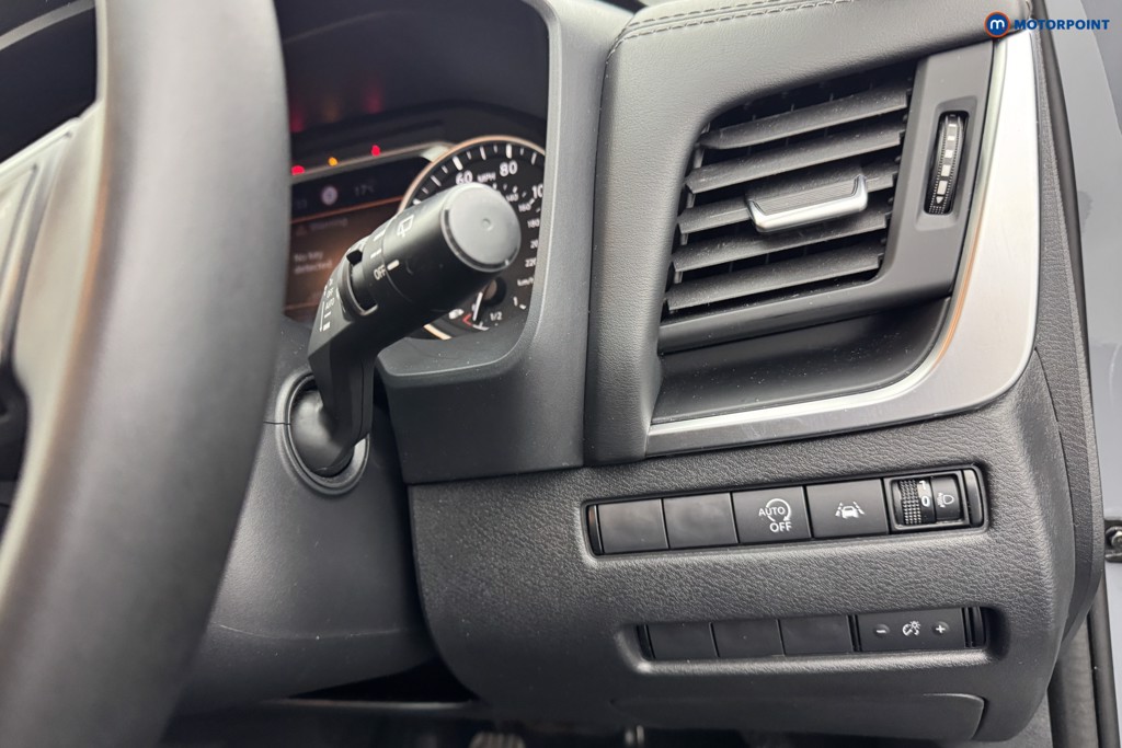 Nissan Qashqai Acenta Premium Manual Petrol SUV - Stock Number (1579828) - 21st supplementary image