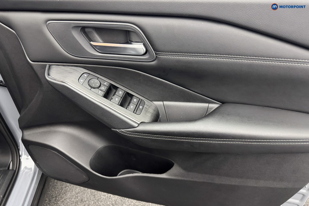 Nissan Qashqai Acenta Premium Manual Petrol SUV - Stock Number (1579828) - 22nd supplementary image