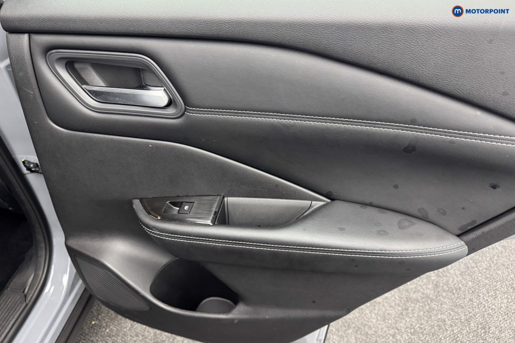 Nissan Qashqai Acenta Premium Manual Petrol SUV - Stock Number (1579828) - 24th supplementary image