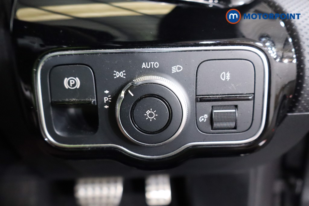 Mercedes-Benz CLA Amg Line Automatic Petrol Coupe - Stock Number (1580411) - 18th supplementary image