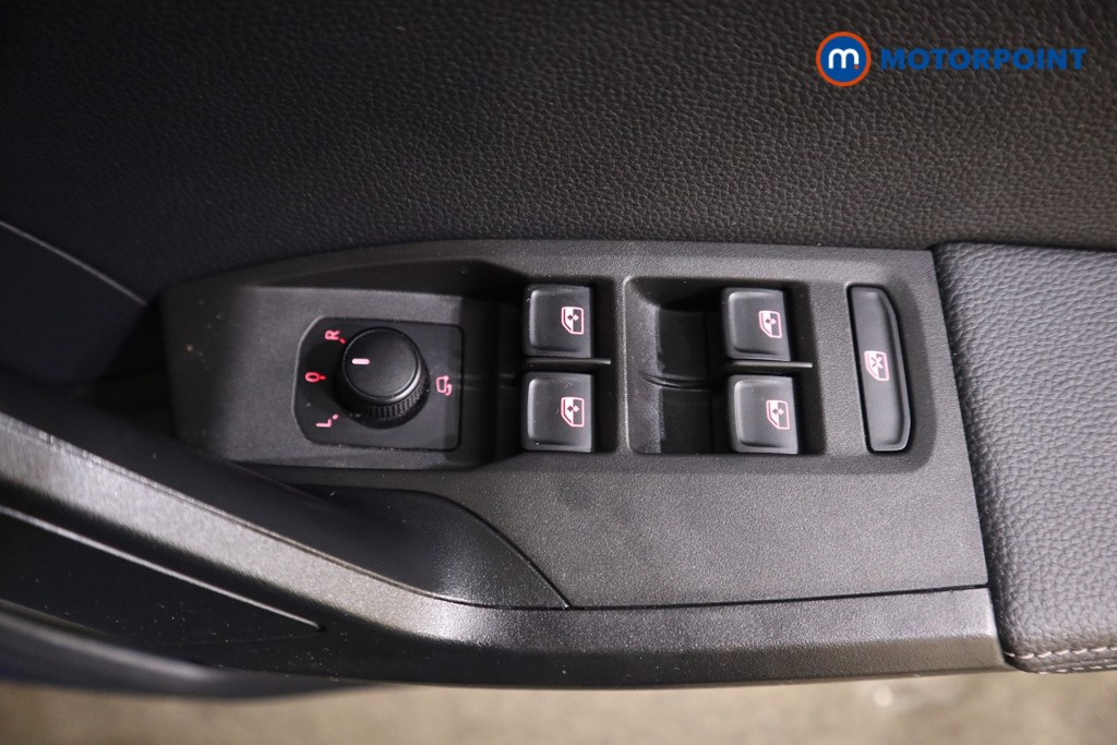 Seat Ibiza Xcellence Lux Manual Petrol Hatchback - Stock Number (1580450) - 9th supplementary image