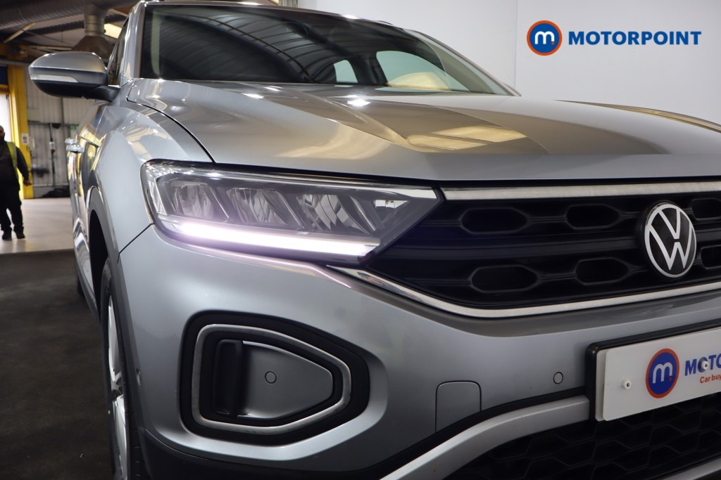 Volkswagen T-Roc Life Automatic Petrol SUV - Stock Number (1581539) - 27th supplementary image