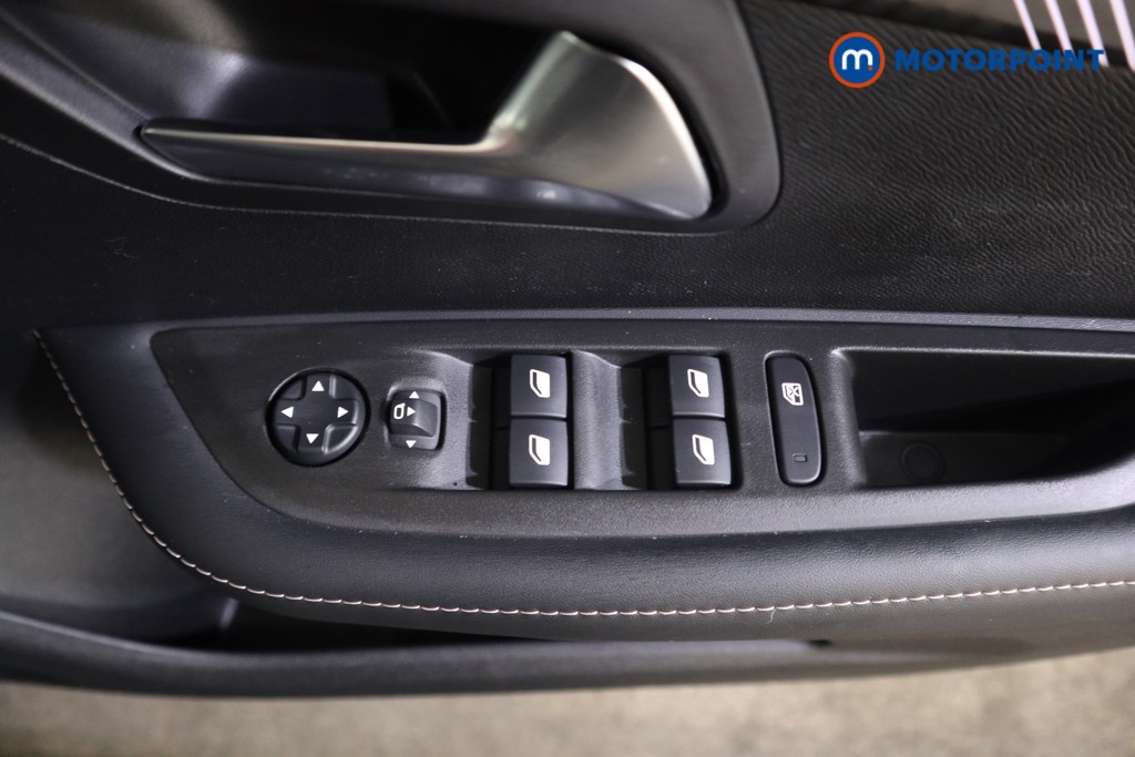 Peugeot 208 Allure Manual Petrol Hatchback - Stock Number (1581558) - 8th supplementary image