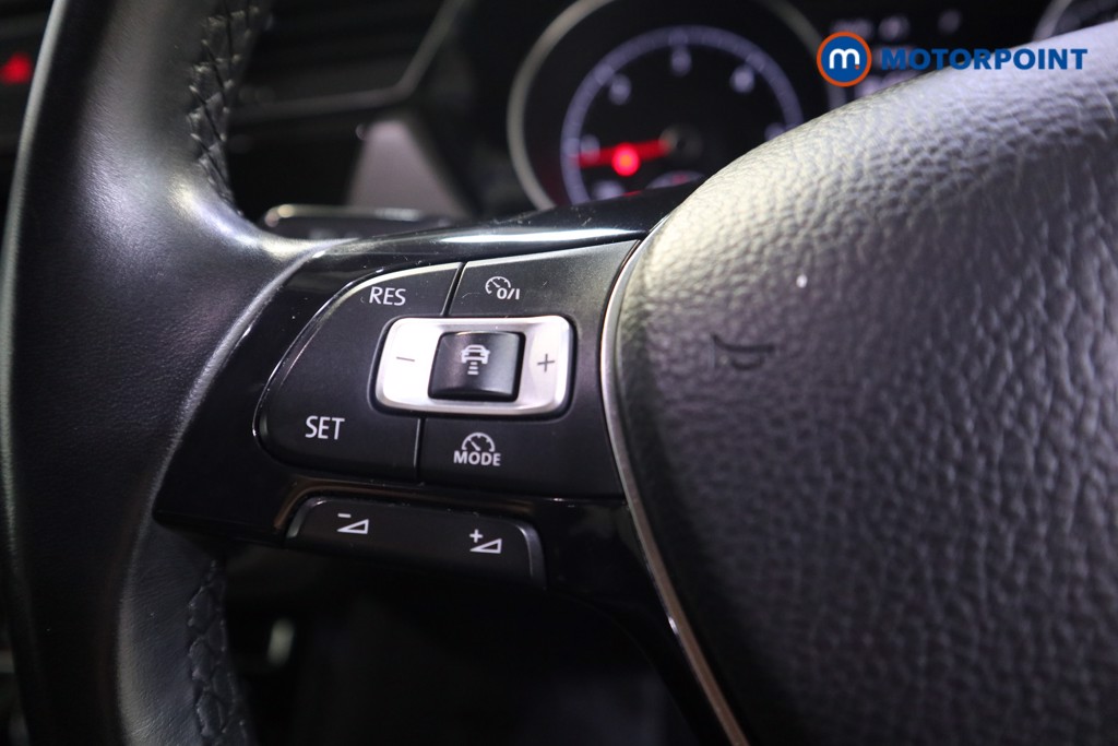 Volkswagen Touran Se Family Automatic Diesel People Carrier - Stock Number (1581761) - 4th supplementary image