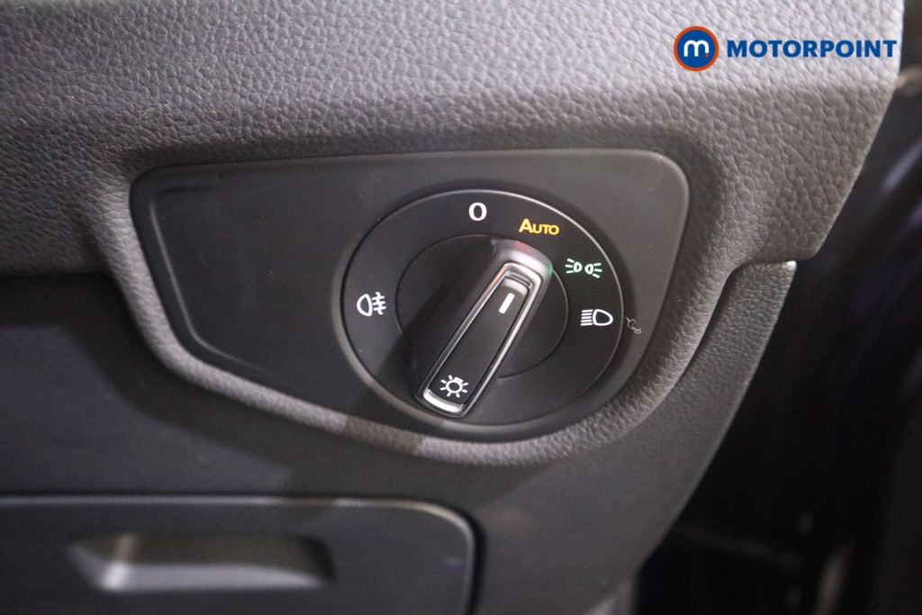 Volkswagen Touran Se Family Automatic Diesel People Carrier - Stock Number (1581761) - 7th supplementary image