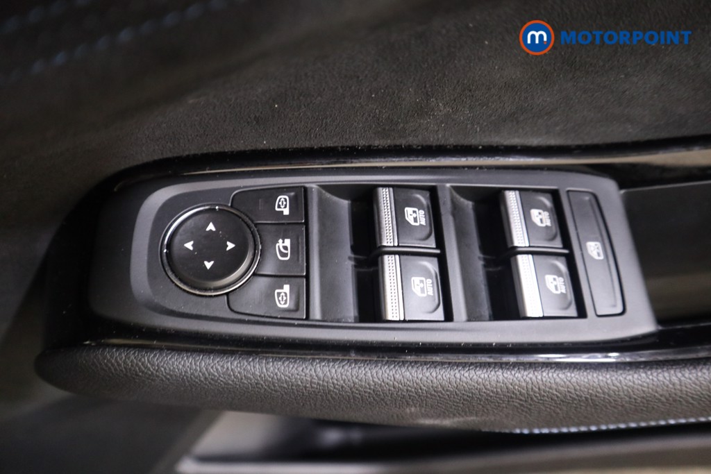 Renault Austral Techno Esprit Alpine Automatic Petrol-Electric Hybrid SUV - Stock Number (1582097) - 8th supplementary image