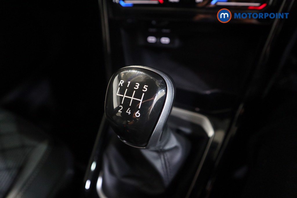 Volkswagen T-Roc R-Line Manual Petrol SUV - Stock Number (1582541) - 10th supplementary image