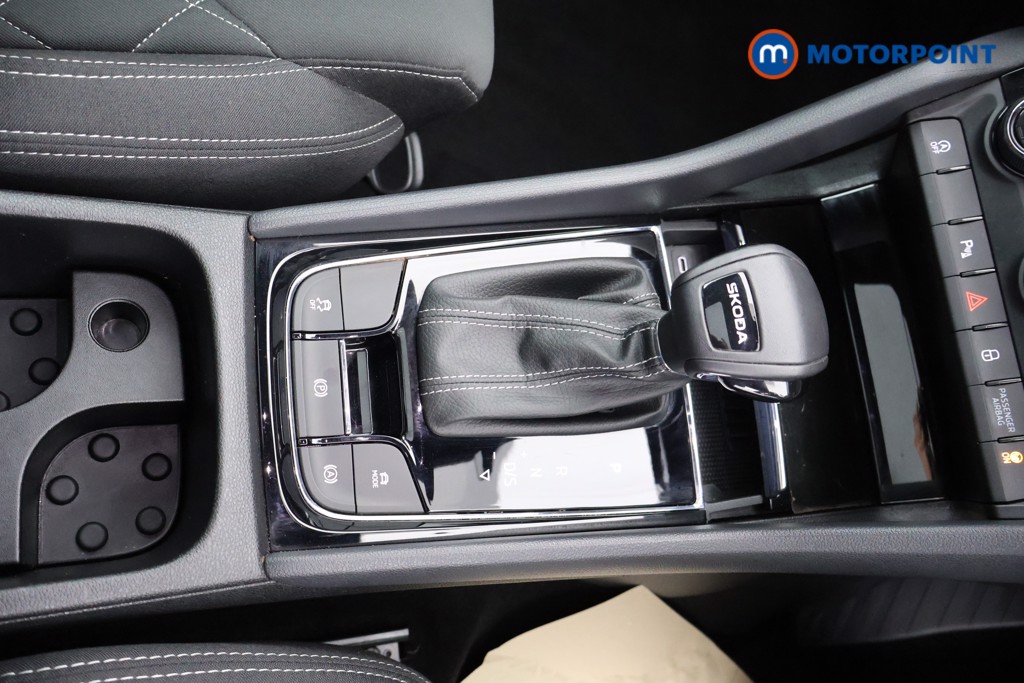 Skoda Karoq Sportline Edition Automatic Petrol SUV - Stock Number (1582568) - 6th supplementary image