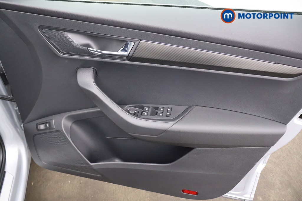 Skoda Karoq Sportline Edition Automatic Petrol SUV - Stock Number (1582568) - 9th supplementary image